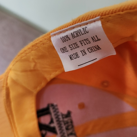 New York Taxi Cap/hat with adjustable velcro band. New, never worn. - Picture 4 of 5